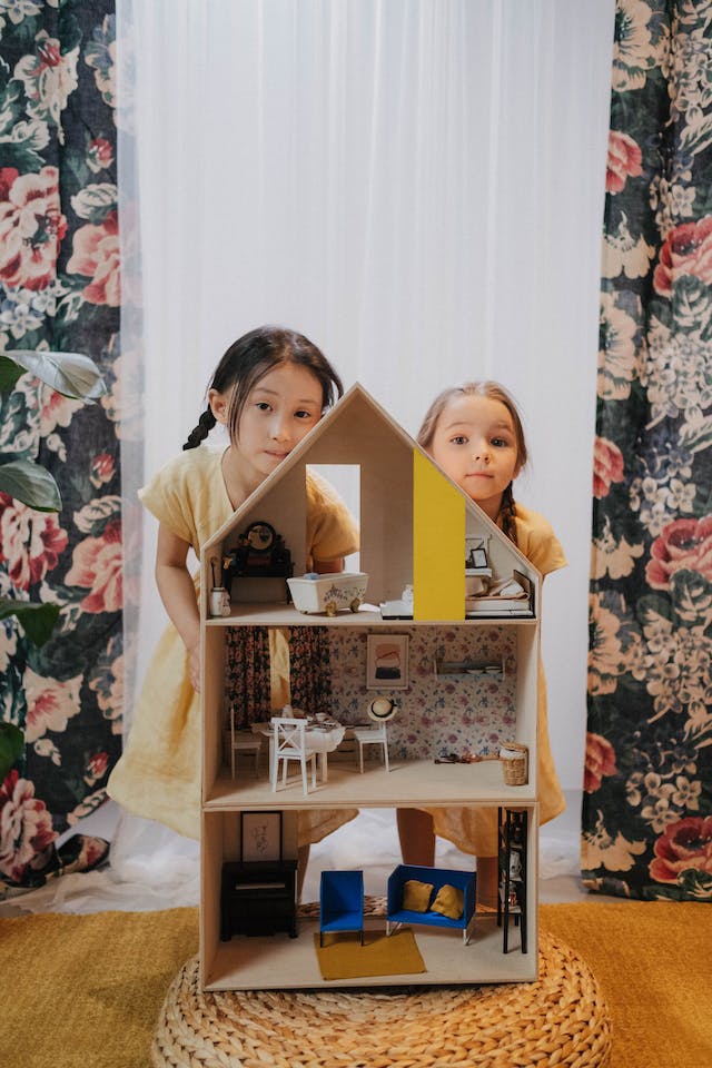 girls playing in their room; parenting; gratitude;